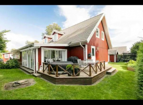 Hus i lugnt område, 15 min från Örebro